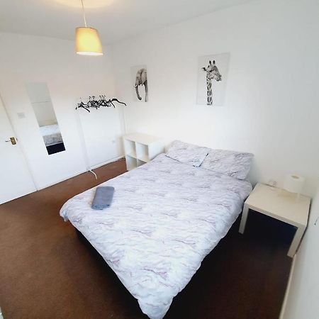 2 Bedroom Rayleigh Apartment Zewnętrze zdjęcie